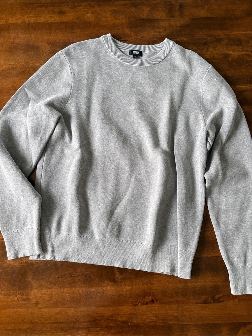 Uniqlo Men's Light Gray Crewneck Sweater